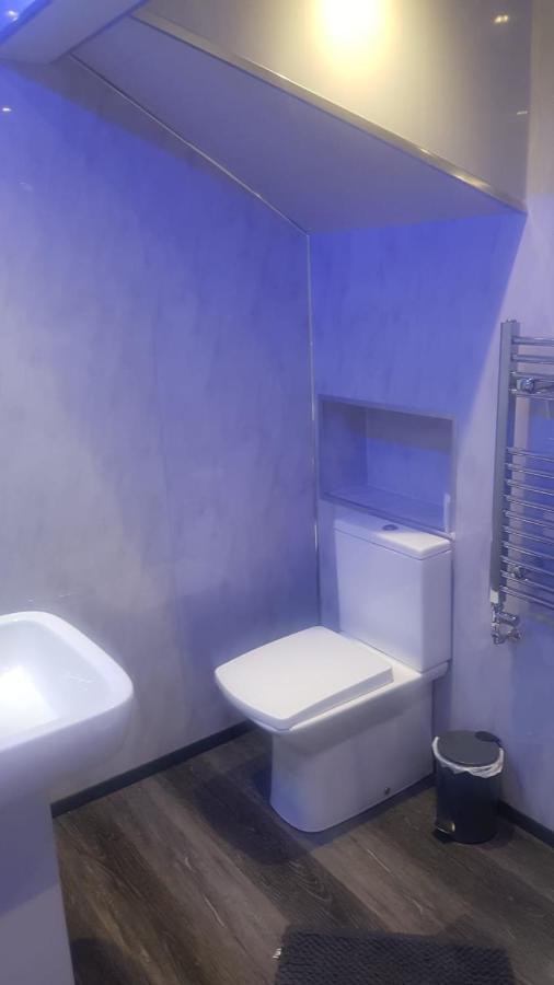 Highfields Living - All Rooms Ensuite- Free Wifi- Free Local Parking Sheffield Esterno foto