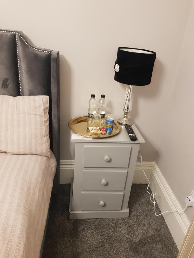 Highfields Living - All Rooms Ensuite- Free Wifi- Free Local Parking Sheffield Esterno foto