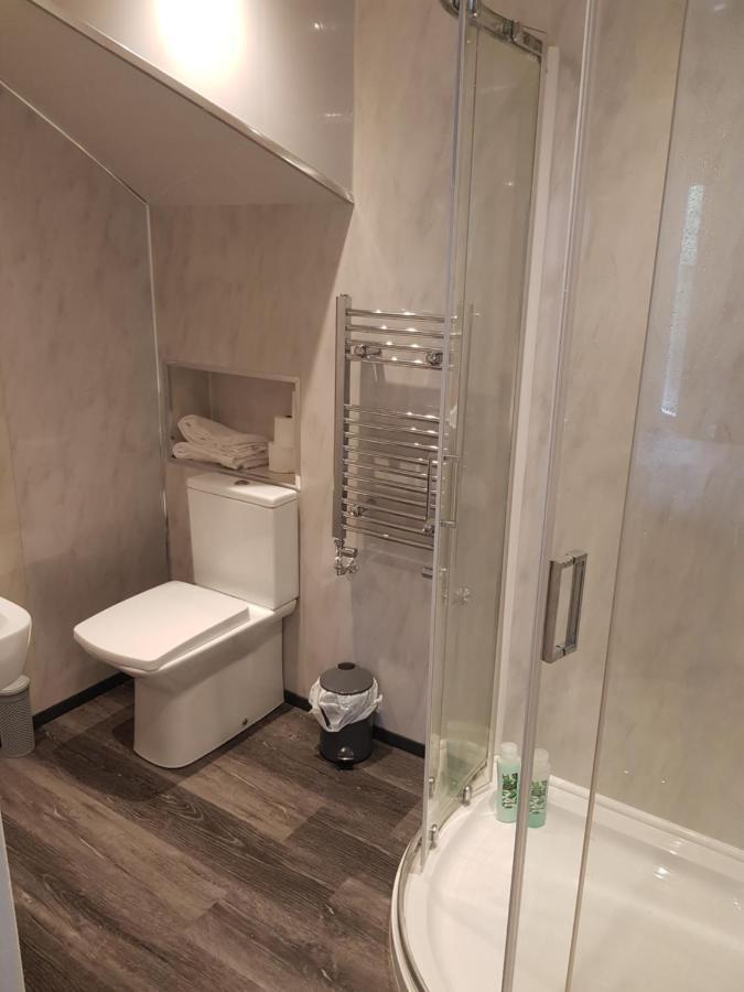 Highfields Living - All Rooms Ensuite- Free Wifi- Free Local Parking Sheffield Esterno foto