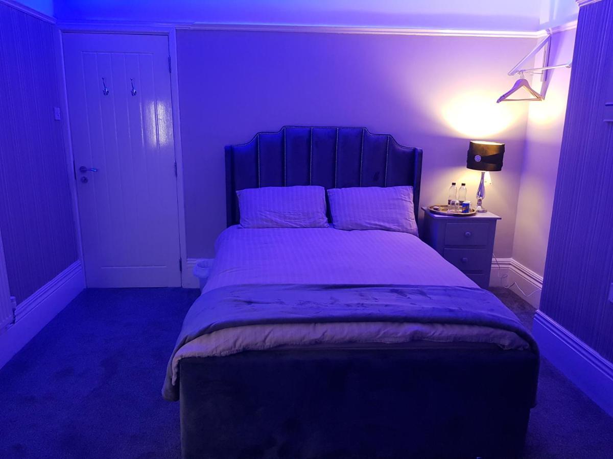 Highfields Living - All Rooms Ensuite- Free Wifi- Free Local Parking Sheffield Esterno foto