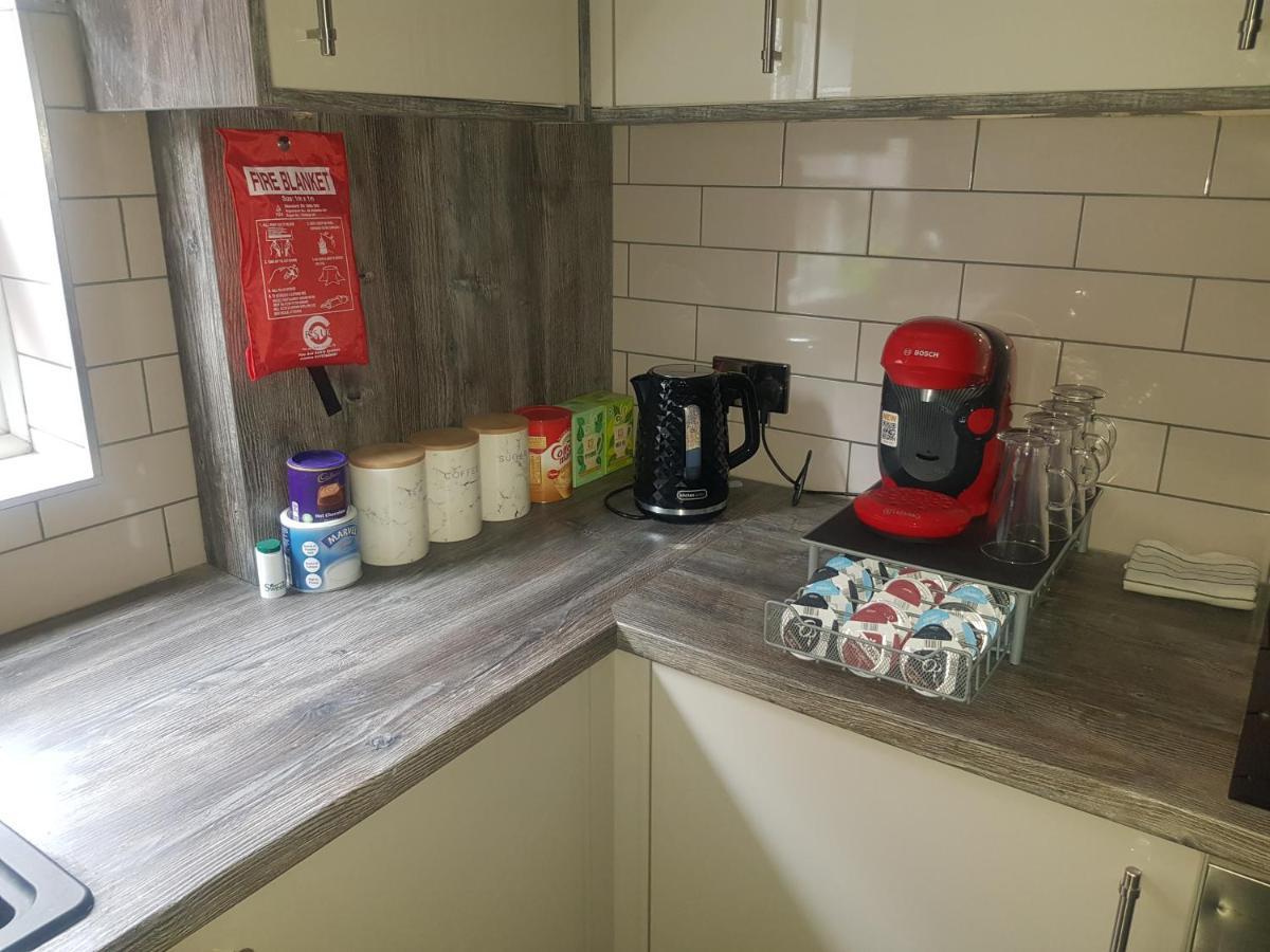 Highfields Living - All Rooms Ensuite- Free Wifi- Free Local Parking Sheffield Esterno foto