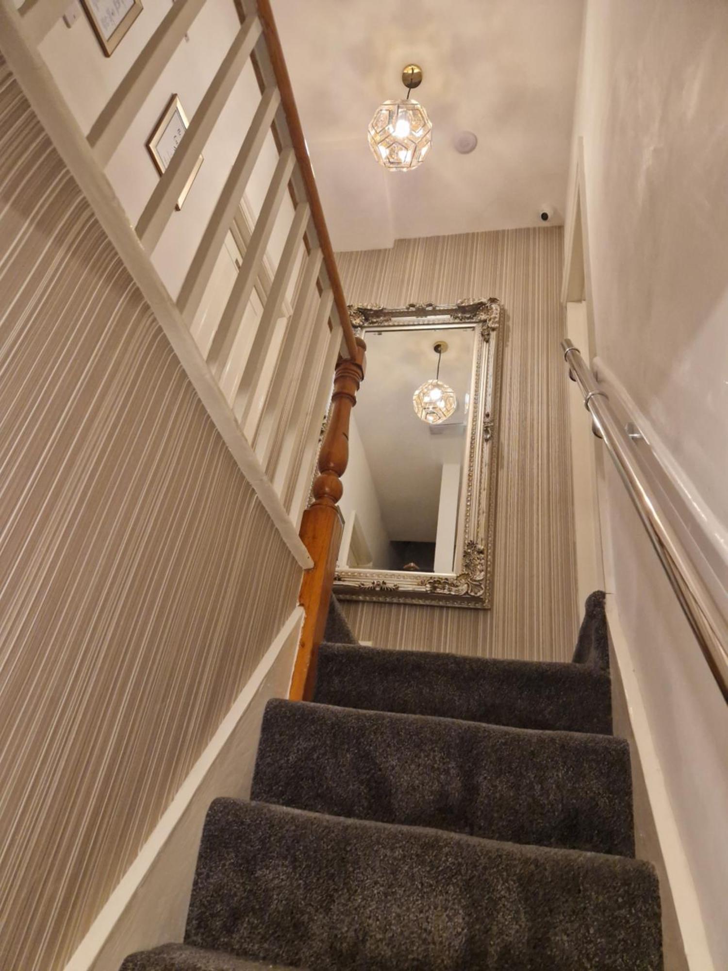 Highfields Living - All Rooms Ensuite- Free Wifi- Free Local Parking Sheffield Esterno foto